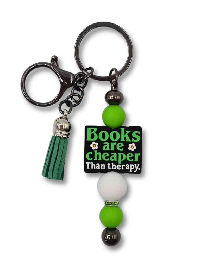 Zawieszka na torebkę, plecak lub breloczek do kluczy z napisem Books are cheaper than therapy. dla miłośników czytania. czerń zieleń i biel