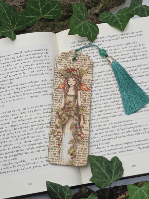 zakładka drewniana z leśną słowiańską nimfą wiłą bogną