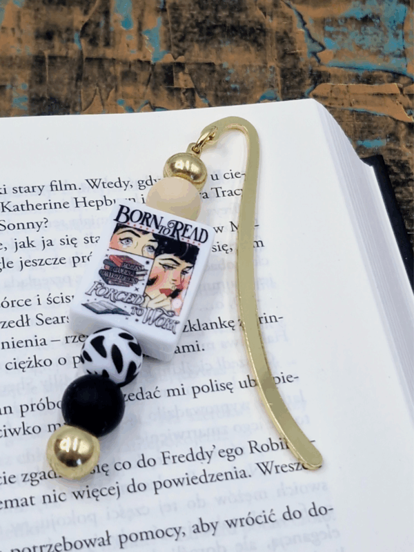 zakładka dla miłośniczki czytania metalowa