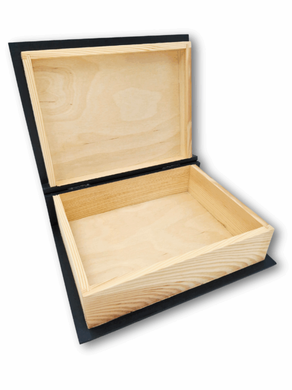 wnętrze drewnianego book boxa pudełka w kształcie książki