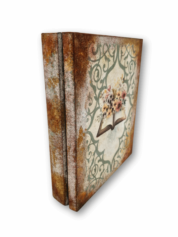 drewniane pudełko kasetka z kluczykiem stylizowana farbami z elementami rdzy oryginalny prezent dla miłośniczek czytania książek