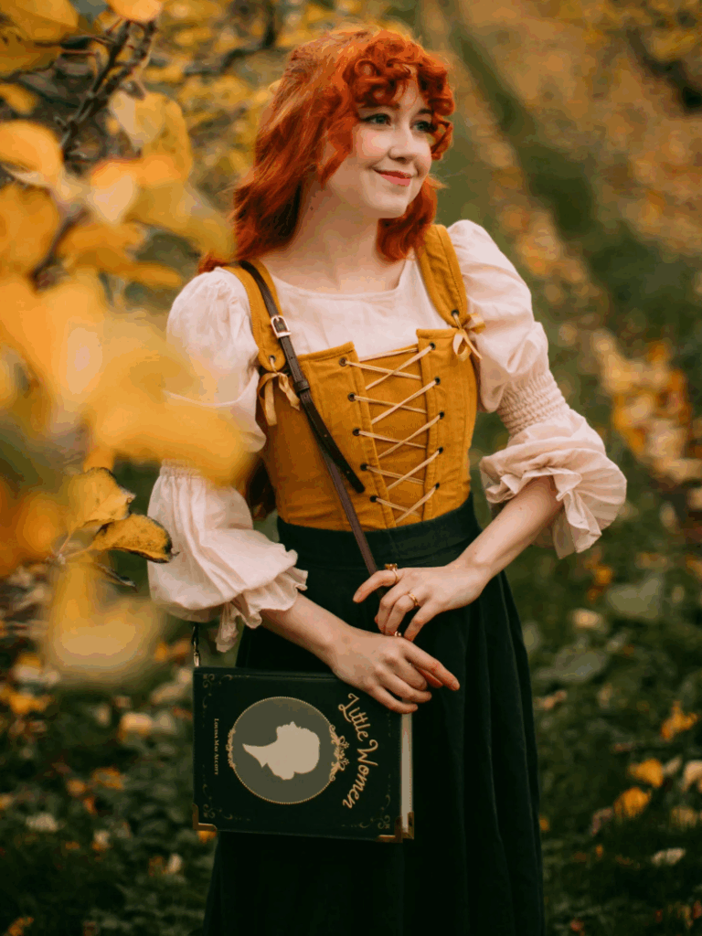 Torebka w kształcie książki dla fanek klimatów vintage, czytania i klasycznej literatury. Na prezent dla książkary