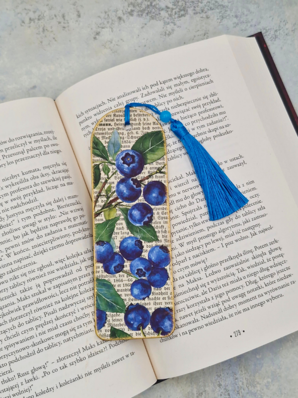 zakładka do książki handmade z motywem borówki
