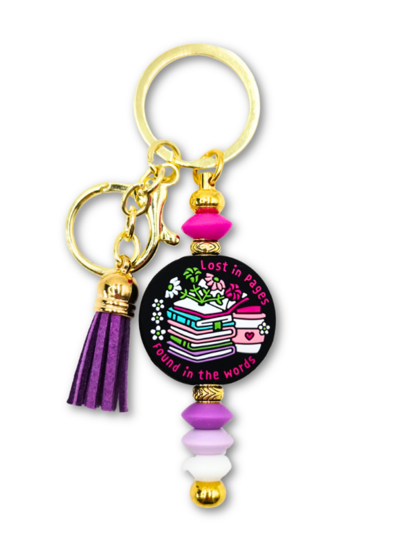 breloczek_lost_in_pages_01 breloczek bag charm dla miłośniczki książek biżuteria na torebkę