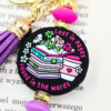 breloczek_lost_in_pages_04 bag charm do torebki plecaka dla książkary miłośniczki czytania i książek