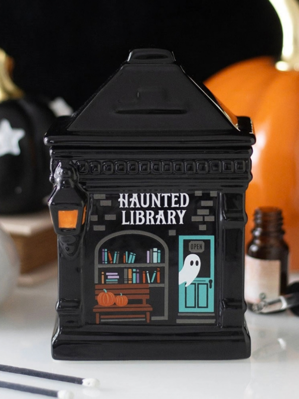 kominek zapachowy halloween dla miłośnika książek i czytania nawiedzona biblioteka