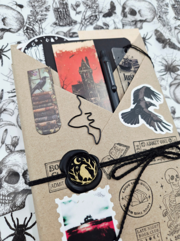 przykładowy zestaw mystery book spooky halloween thriller horror